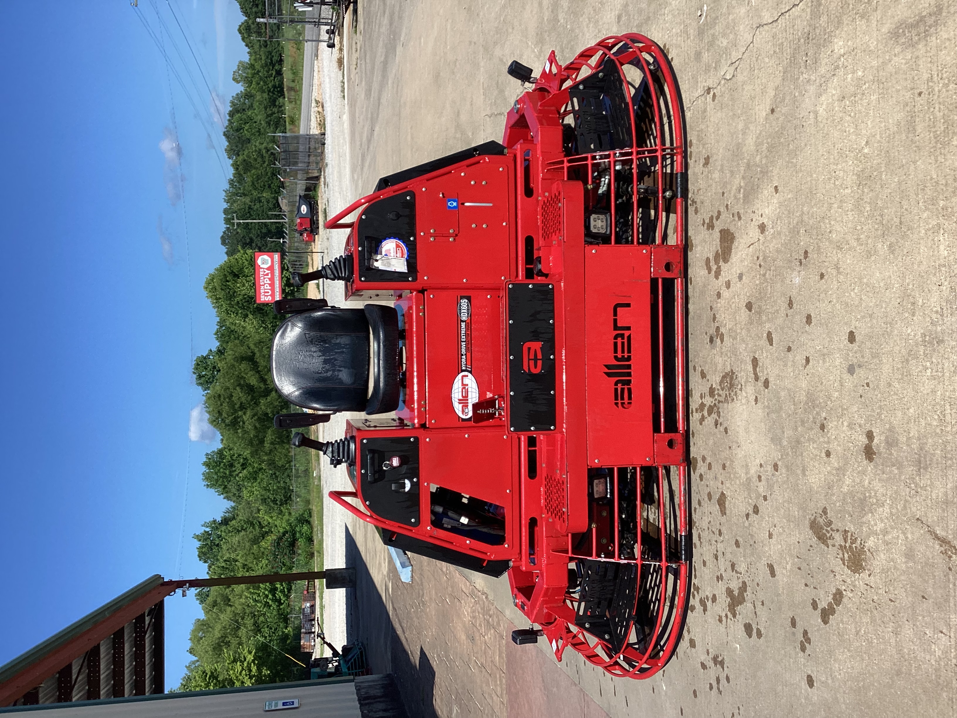 ALLEN HDX605 RIDING TROWEL (USED)